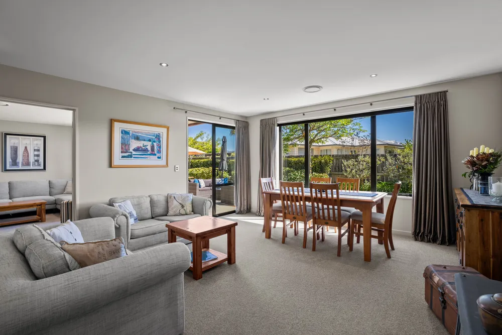 Photos of 15 Farrant Drive