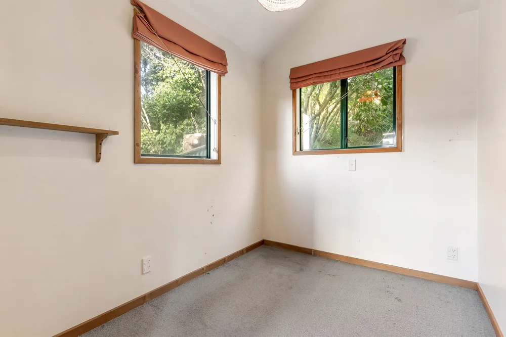 Photos of 33 Makara Road