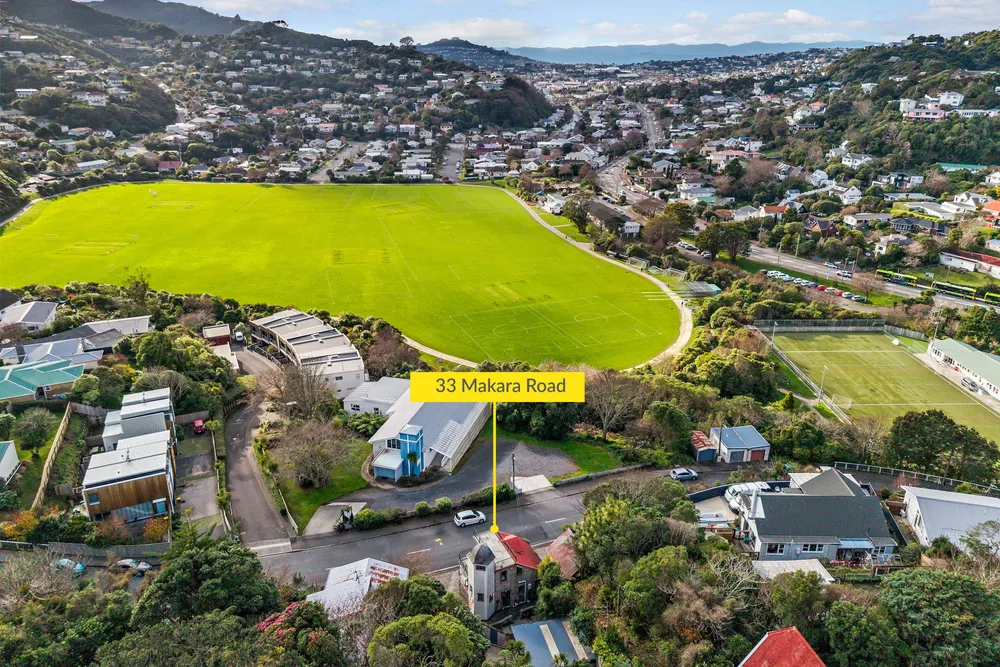 Photos of 33 Makara Road