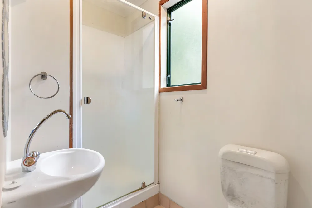 Photos of 33 Makara Road