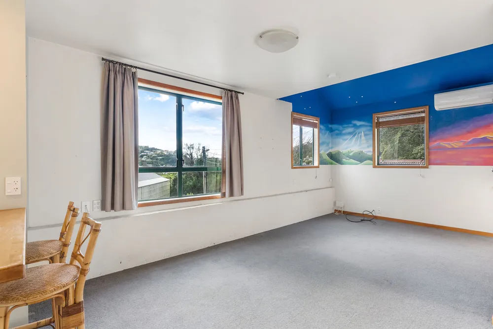 Photos of 33 Makara Road