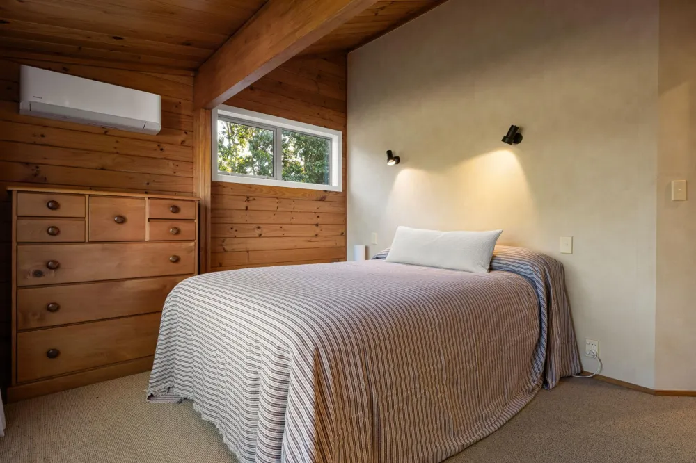 Photos of 168 Te Kawa Road