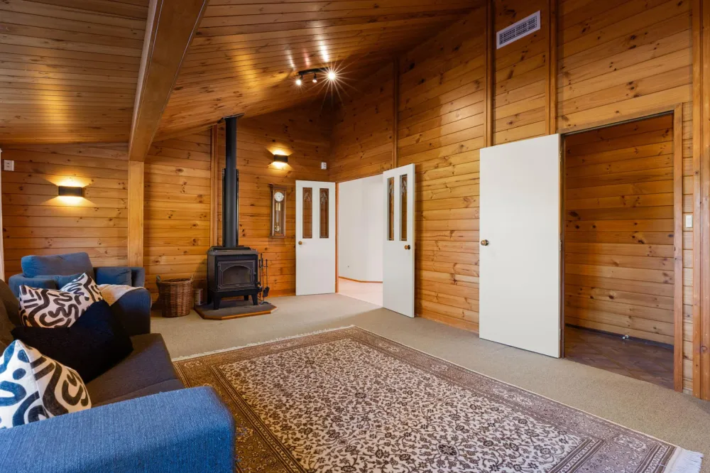 Photos of 168 Te Kawa Road