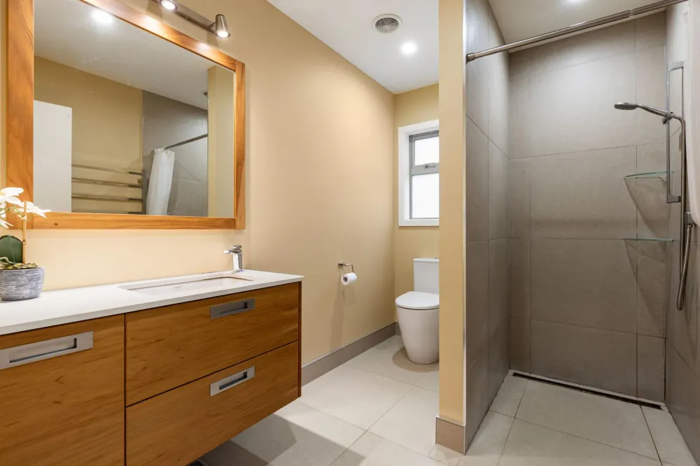 Photos of 168 Te Kawa Road