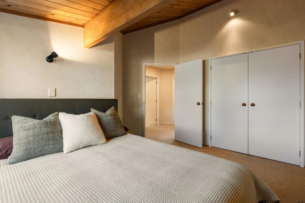 Photos of 168 Te Kawa Road