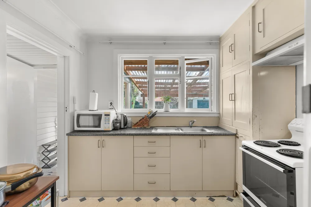 Photos of 54 Neill Street