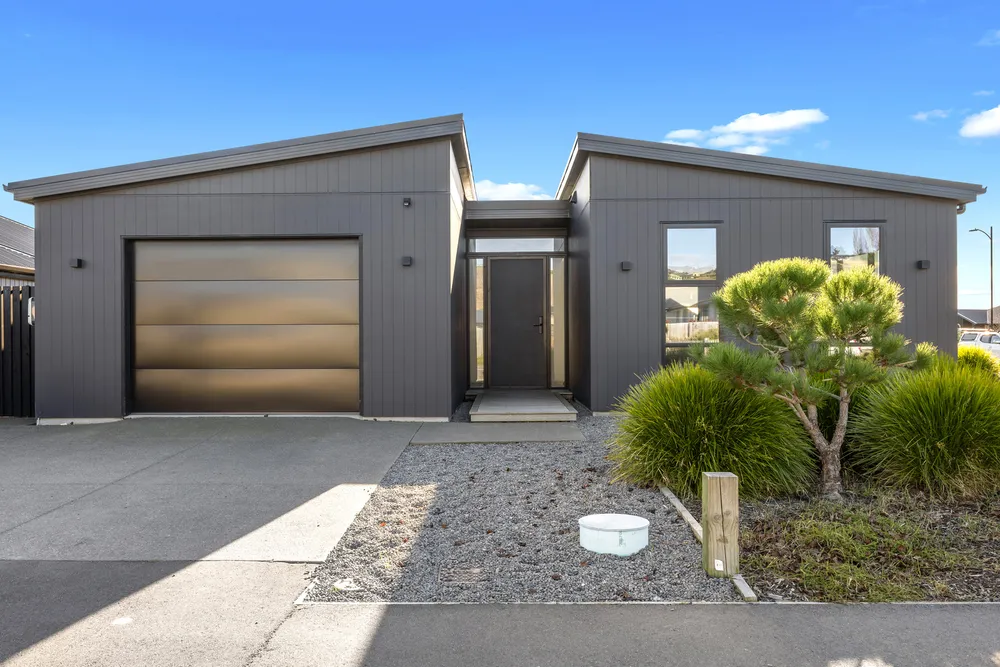 Photos of 4 Hoyle Way
