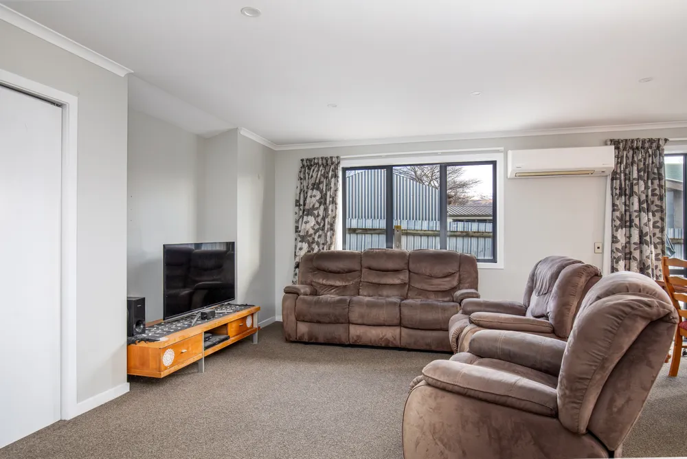 Photos of 92B Molyneux Avenue