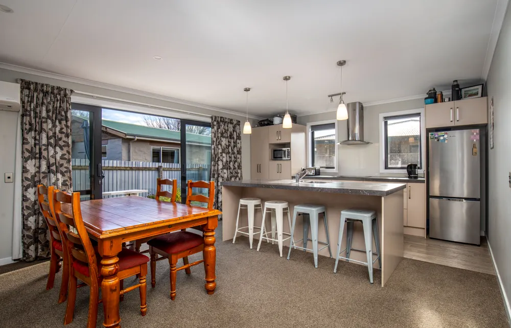 Photos of 92B Molyneux Avenue