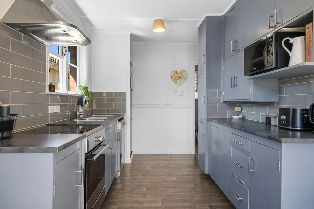 Photos of 306 Hills Road