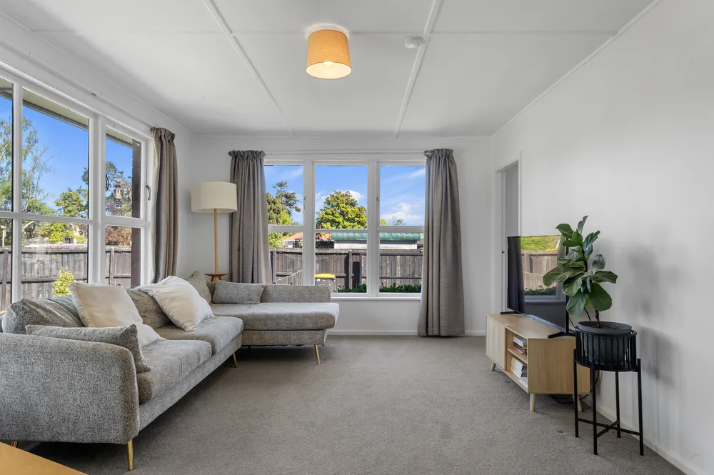 Photos of 306 Hills Road