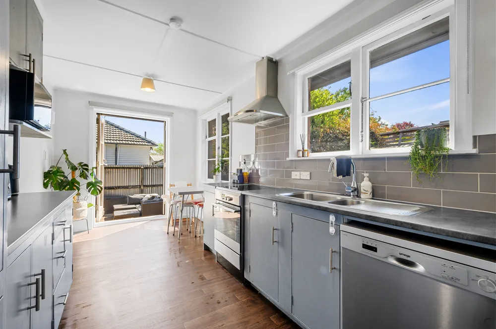 Photos of 306 Hills Road