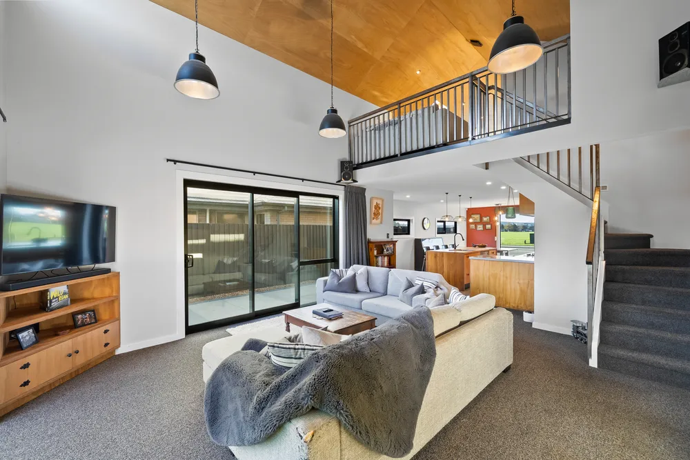 Photos of 61 Richmond Avenue