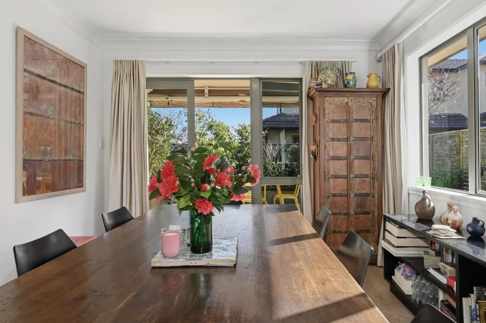Photos of 17 Edgecumbe Road