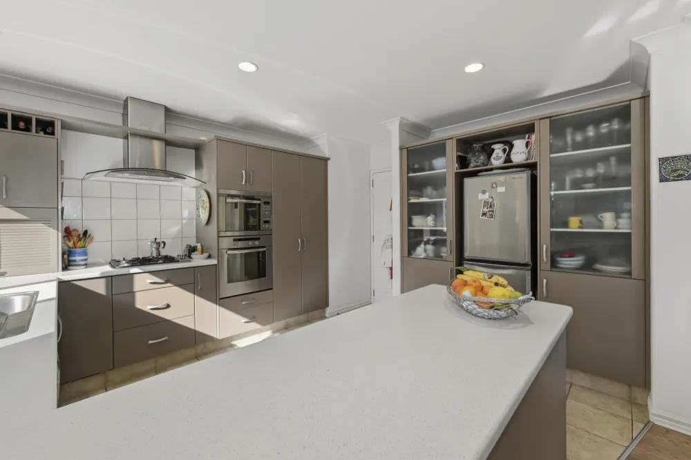 Photos of 17 Edgecumbe Road