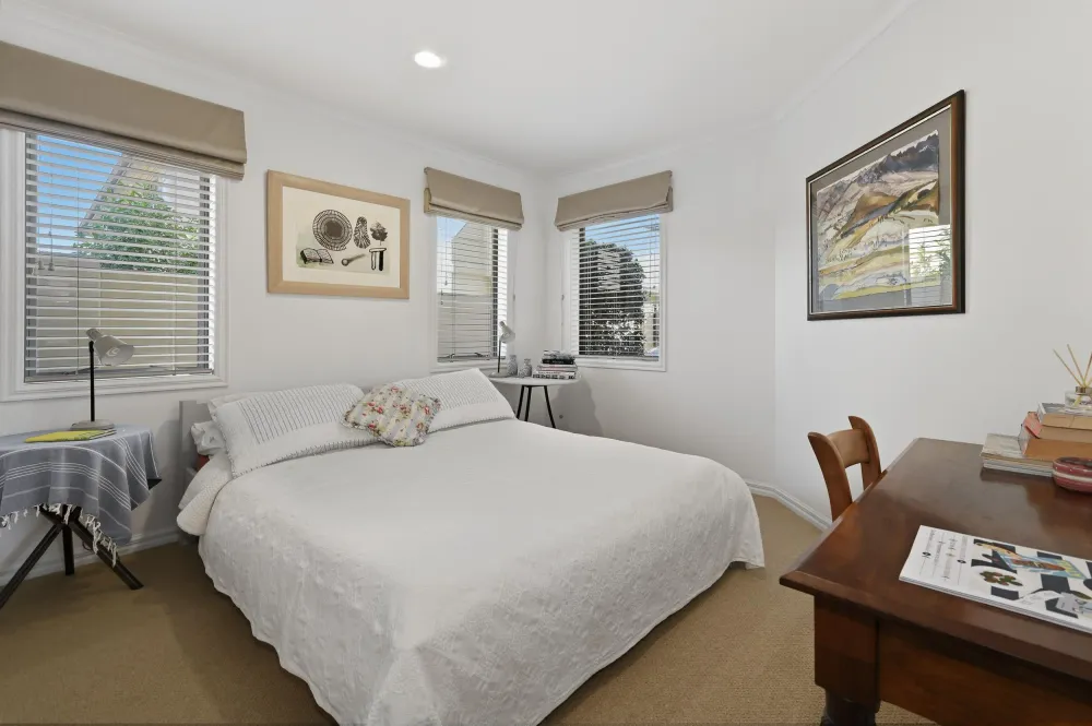 Photos of 17 Edgecumbe Road