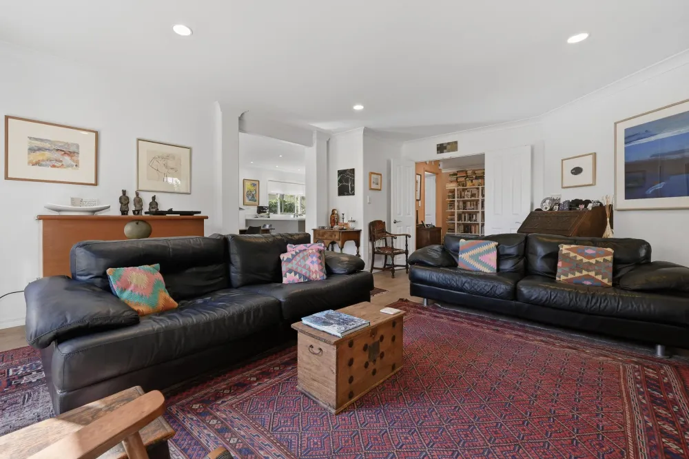 Photos of 17 Edgecumbe Road