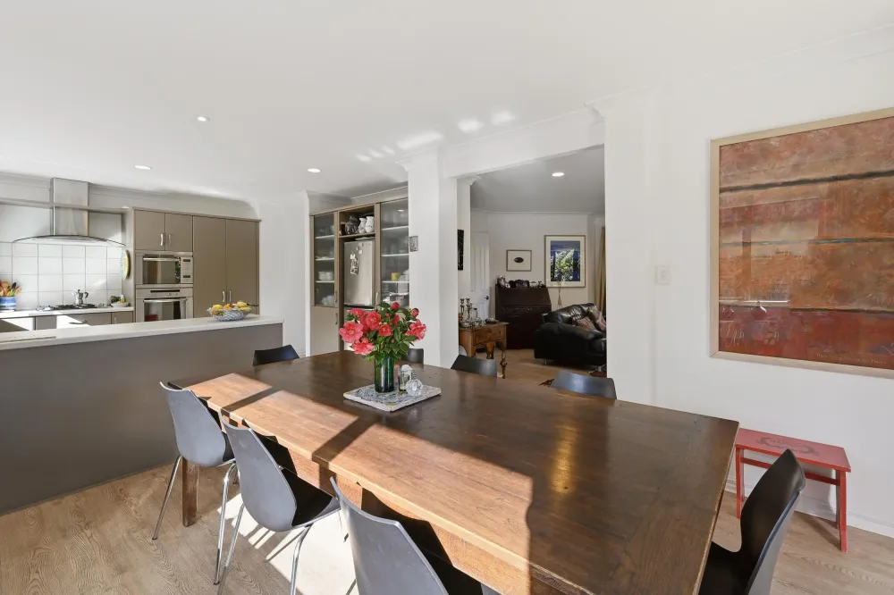 Photos of 17 Edgecumbe Road