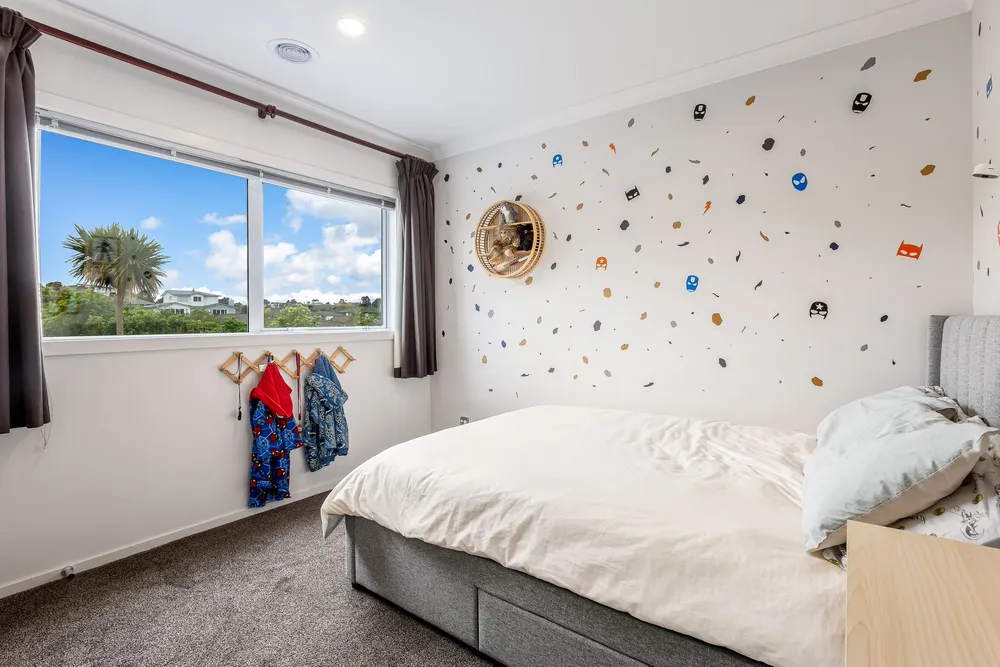 Photos of 51 Nelson Avenue