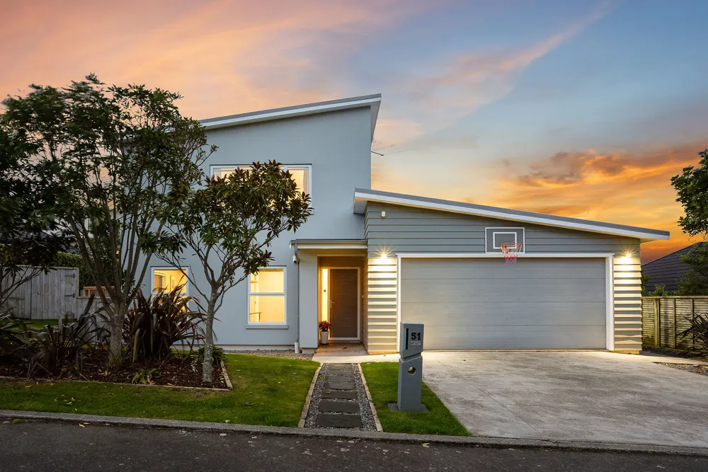 Photos of 51 Nelson Avenue
