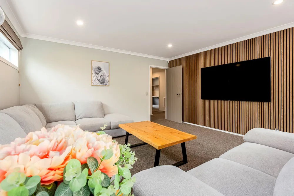 Photos of 51 Nelson Avenue