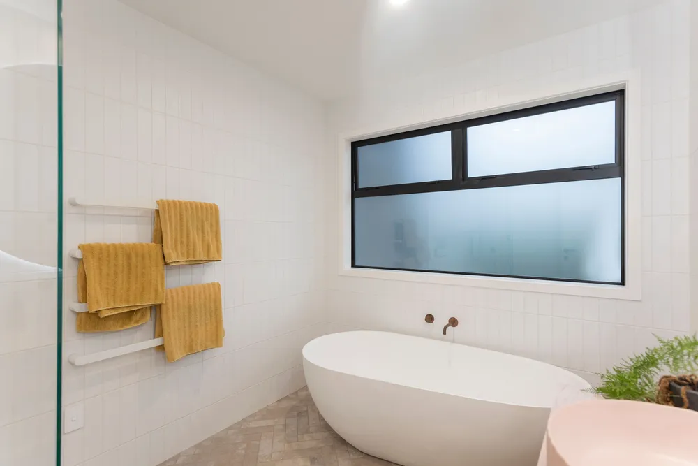 Photos of 671 Riverside Road