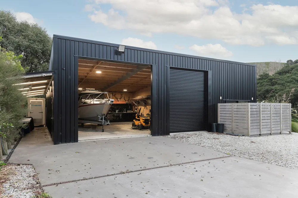Photos of 671 Riverside Road