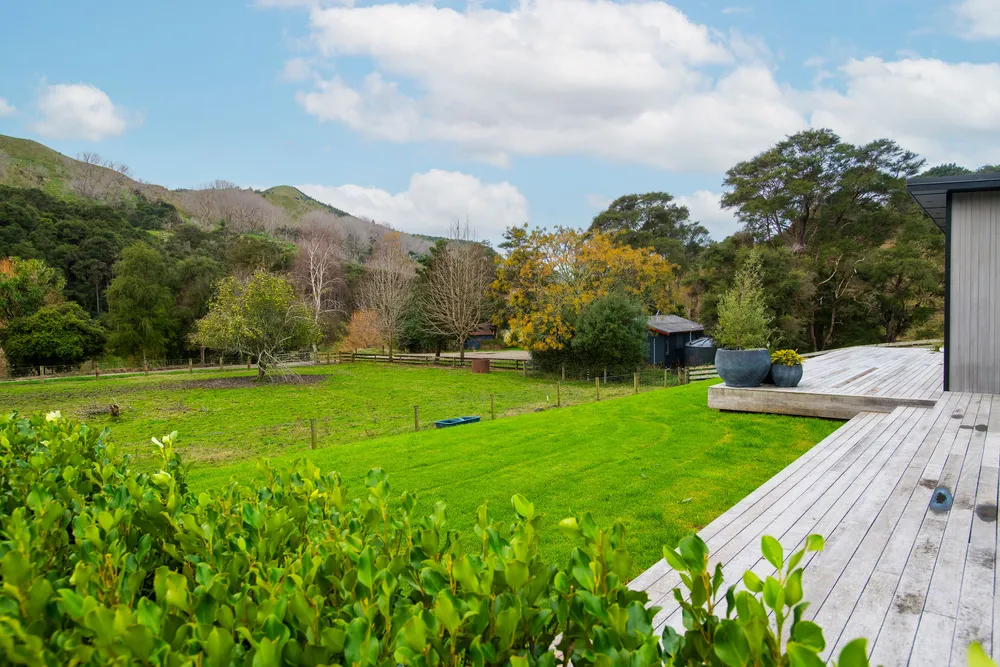Photos of 671 Riverside Road