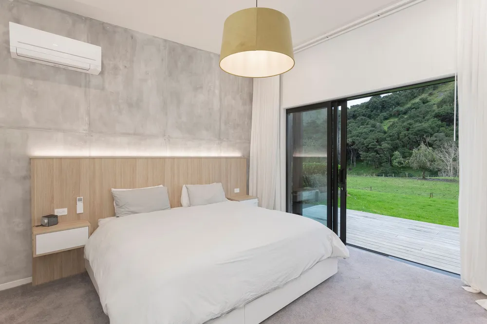 Photos of 671 Riverside Road