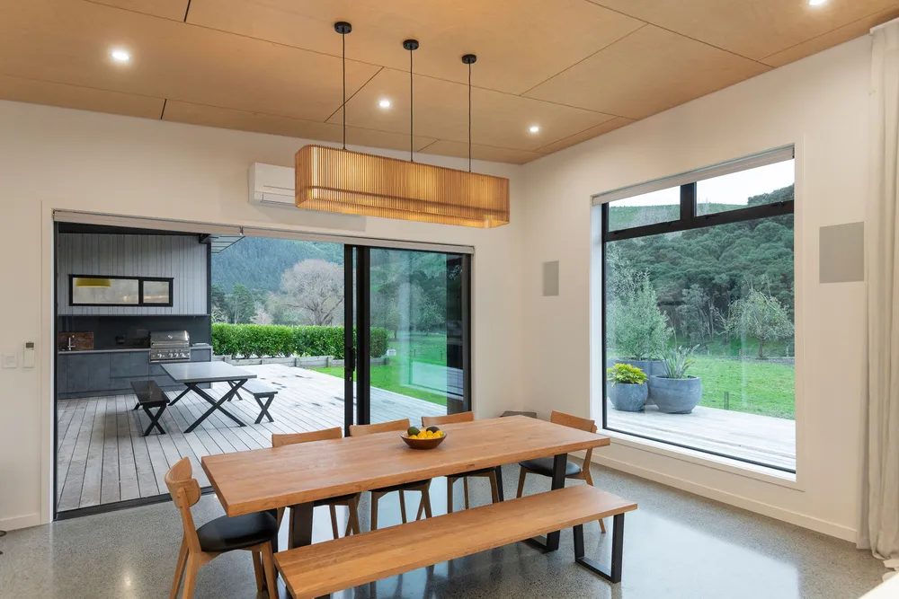 Photos of 671 Riverside Road