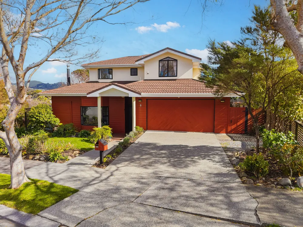 Photos of 6 Samwell Drive