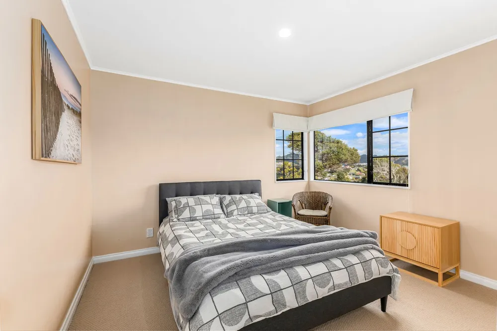 Photos of 6 Samwell Drive
