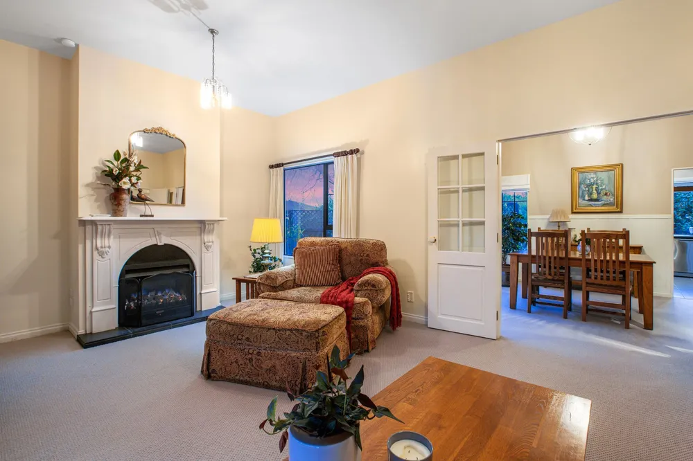 Photos of 6 Samwell Drive