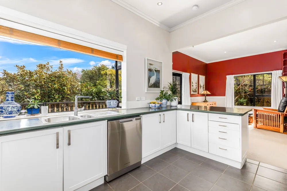 Photos of 6 Samwell Drive