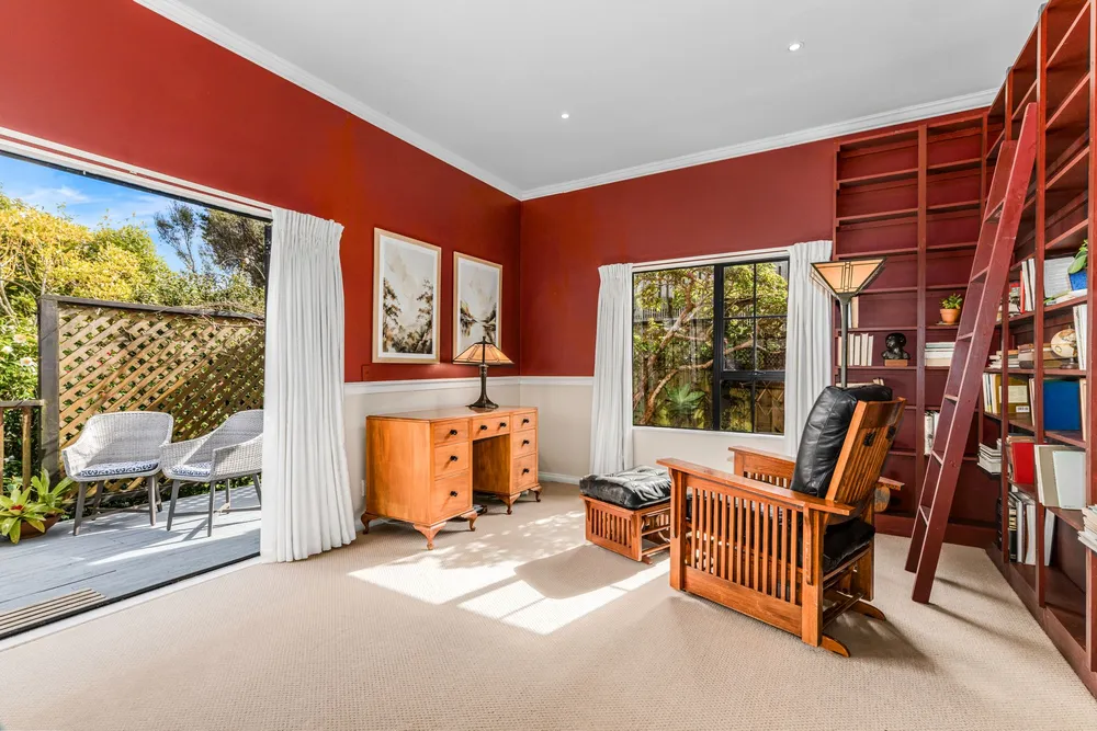 Photos of 6 Samwell Drive