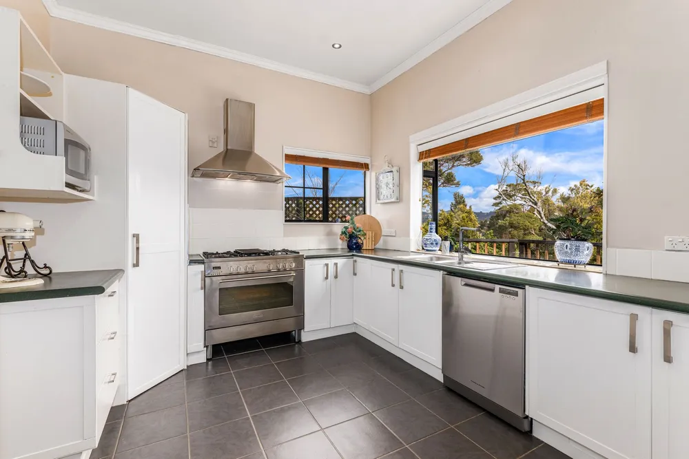 Photos of 6 Samwell Drive