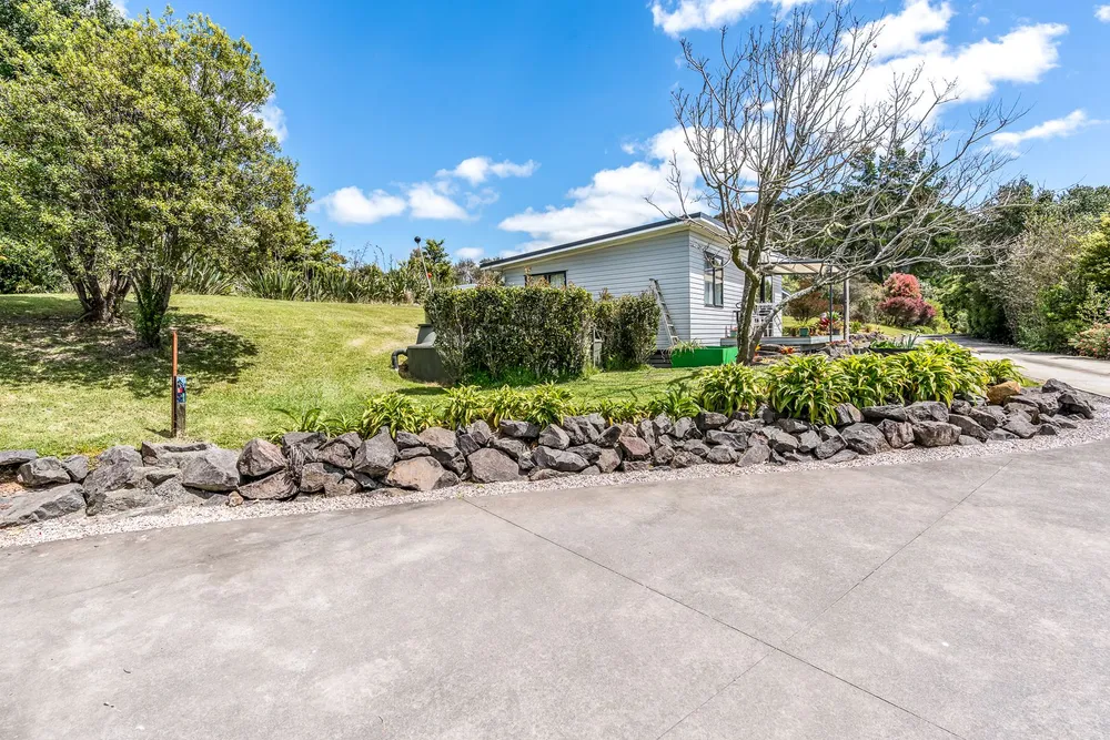 Photos of 92 Maruata Road