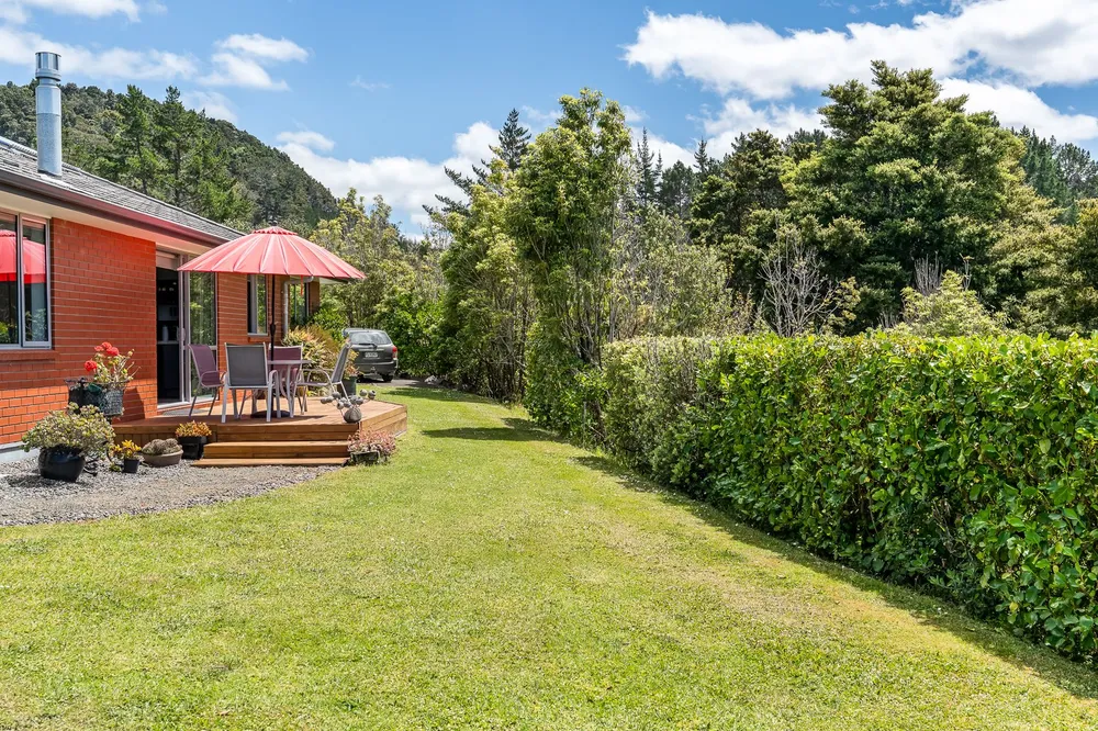 Photos of 92 Maruata Road