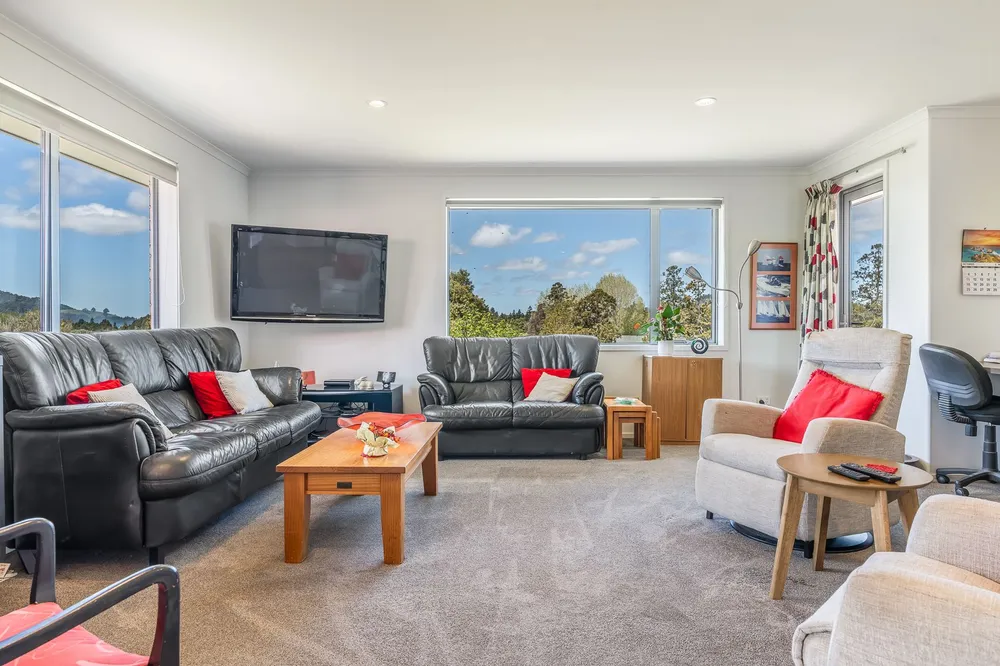 Photos of 92 Maruata Road