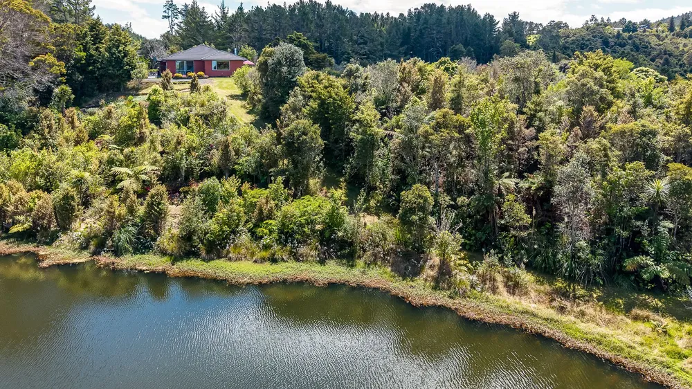 Photos of 92 Maruata Road