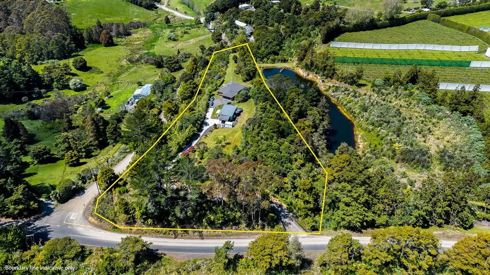 Photos of 92 Maruata Road
