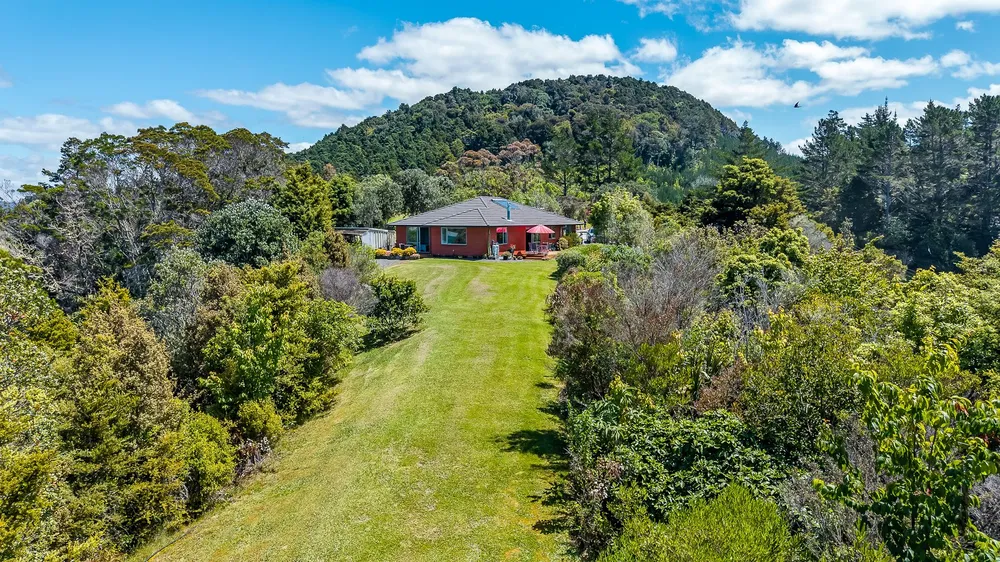 Photos of 92 Maruata Road