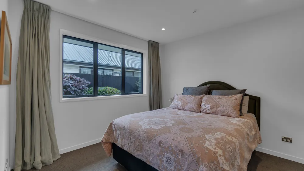 Photos of 36 Robert Duncan Road