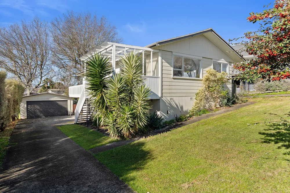Photos of 25 Dobell Road
