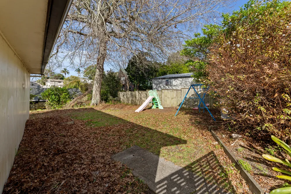 Photos of 25 Dobell Road