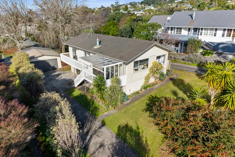 Photos of 25 Dobell Road