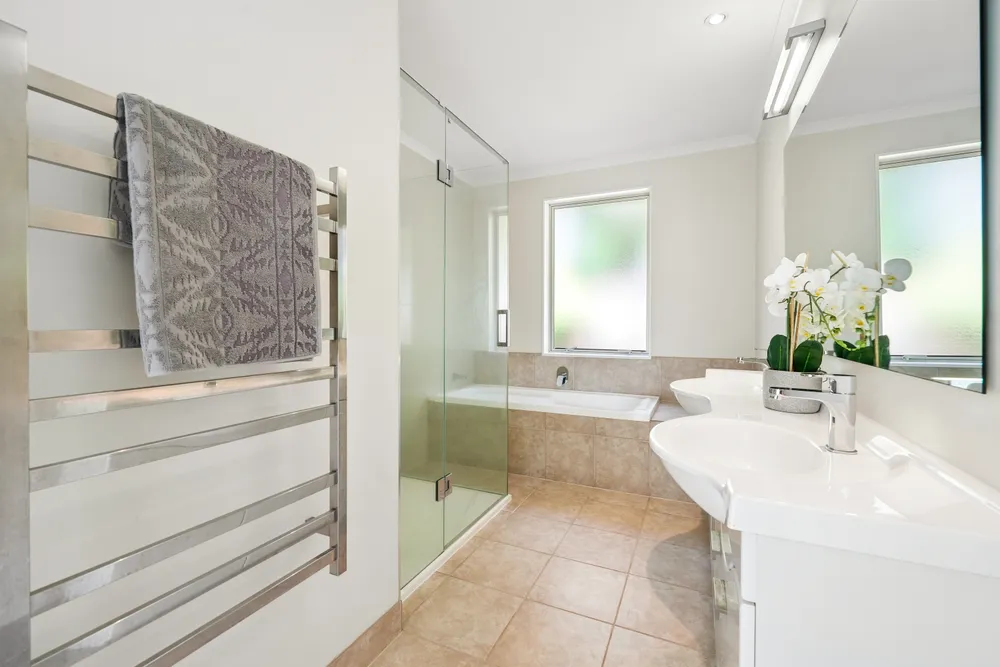 Photos of 12 Oakford Park Crescent