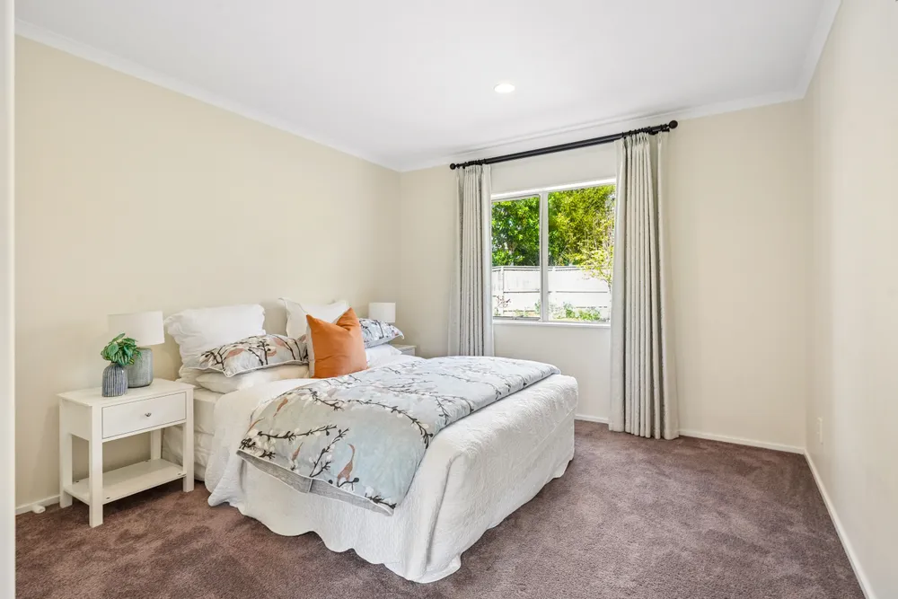 Photos of 12 Oakford Park Crescent