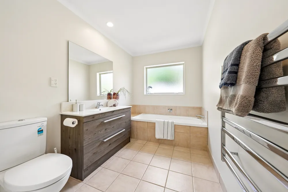 Photos of 12 Oakford Park Crescent
