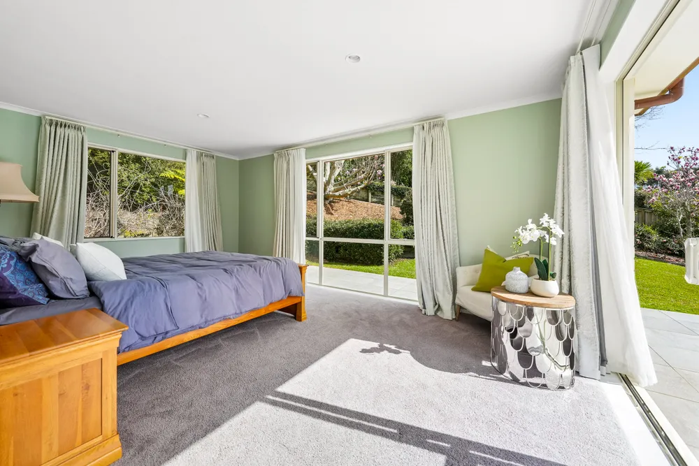 Photos of 12 Oakford Park Crescent